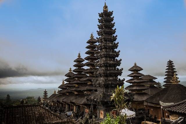 Daya Tarik Pura Pasar Agung Bali. Foto hanya ilustrasi bukan tempat sebenarnya. Sumber foto: Unsplash.com/Andrey Bond