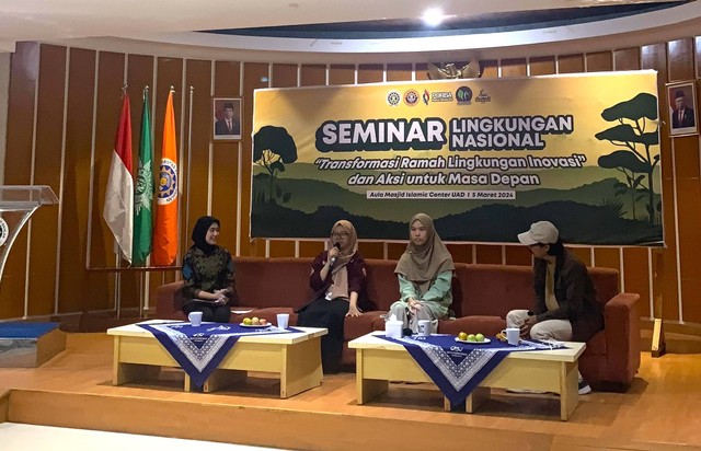 Seminar Lingkungan Nasional BEM Universitas Ahmad Dahlan (UAD) (Dok. Zulfatin Nafisah)
