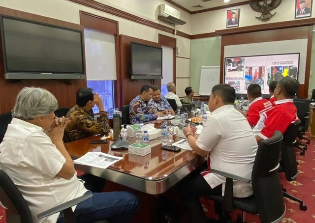 Pertemuan Himpunan Pertashop Merah Putih Indonesia (HPMPI) dengan Basuki Tjahaja Purnama (Ahok) membahas izin Pertashop menjual Pertalite, Rabu (30/8/2023). Foto: dok. HPMPI