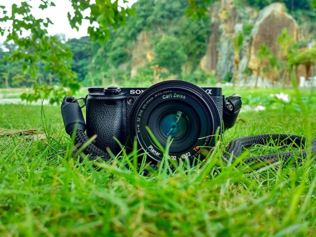 Ilustrasi foto cara memilih kamera untuk fotographi alam agar hasilnya sesuai. Sumber foto: pexels/FOX.