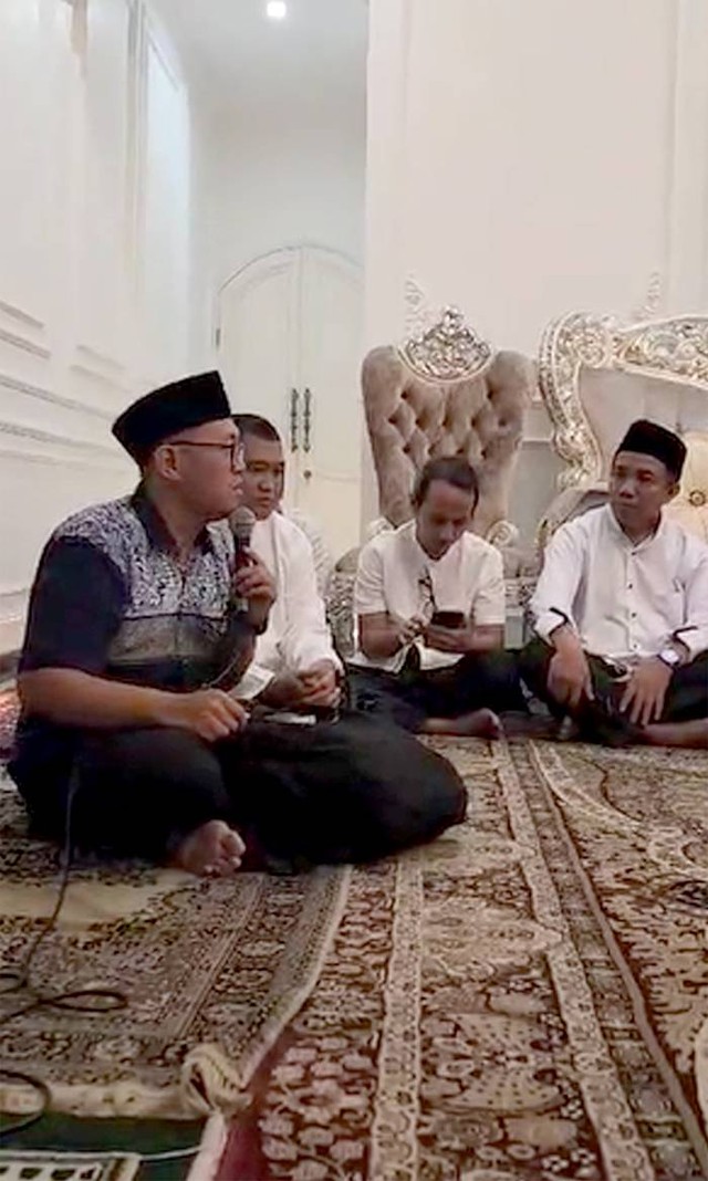 Kultum Menjelang Berbuka di Kediaman Prof. Dr. RR. Dewi Anggaraeni, M.H (dokpri)