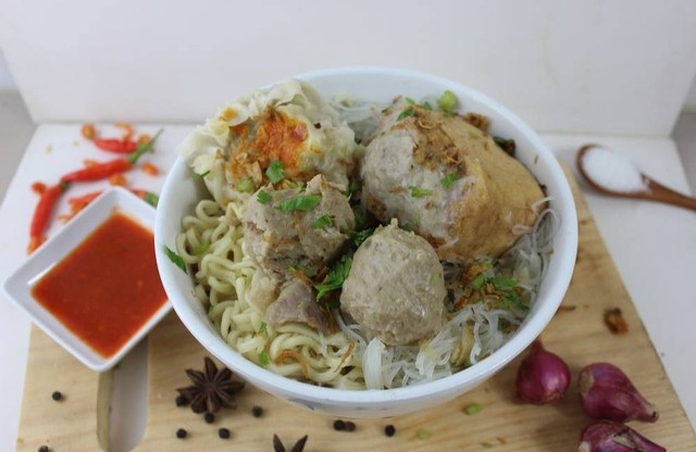 Foto Hanya Ilustrasi Bakso Enak di Jakarta Pusat, Bukan Tempat Sebenarnya, Sumber Unsplash/Muhammad Arifin Nursalim