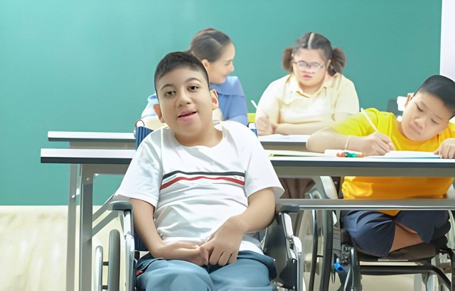 Ilustrasi anak disabilitas sedang belajar sumber: shutterstock