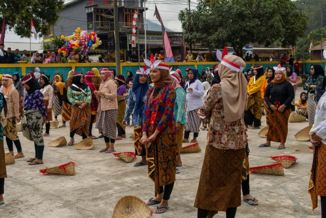 Ilustrasi: Tokoh Pelopor Motif Batik Banten. Sumber: Baarast Project/Pexels.com