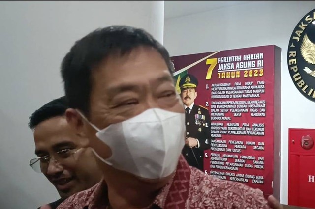 Robert Bonosusatya usai menjalani pemeriksaan sebagai saksi di Kantor Kejagung, Jakarta Selatan, Senin (1/4/2024). Foto: Thomas Bosco/kumparan