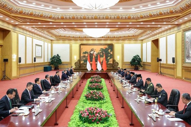 Suasana ruang pertemuan Presiden Tiongkok Xi Jinping dan Presiden terpilih Indonesia Prabowo Subianto di Aula Besar Rakyat di Beijing, Tiongkok (1/4/2024) Foto: Dok. Kemenlu China