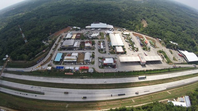 Rest Area 102 Tol Cipali. Foto: Aditia Noviansyah/kumparan