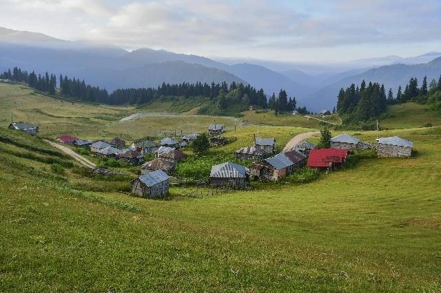 Kampung Adat Cikondang, foto hanya ilustrasi, bukan gambar sebenarnya, Pexels/Serafettin Unye