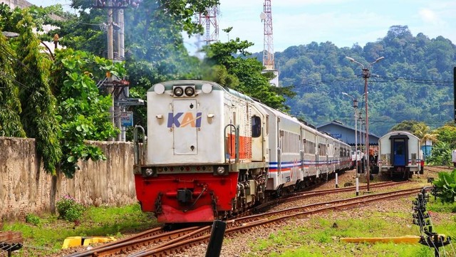 Ilustrasi Kereta Kutojaya Utara. Foto: KAI