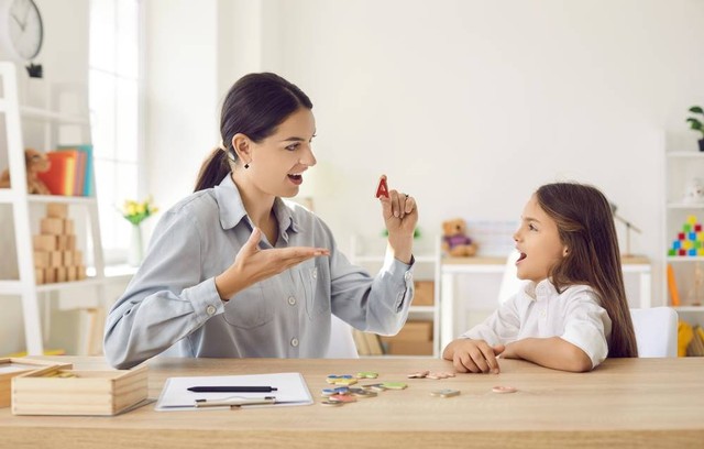 Ilustrasi pendekatan holistik untuk memahami kemampuan anak. Foto: Studio Romantic/Shutterstock