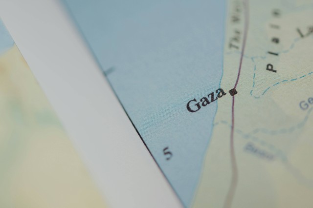 Foto Peta Gaza oleh CHUTTERSNAP di Unsplash (Sumber: Unplash) 