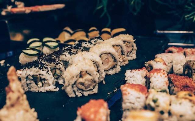 Restoran Jepang Baru di Bandung. Foto Hanya Ilustrasi, Bukan Tempat Sebenarnya. Sumber Unsplash/SJ