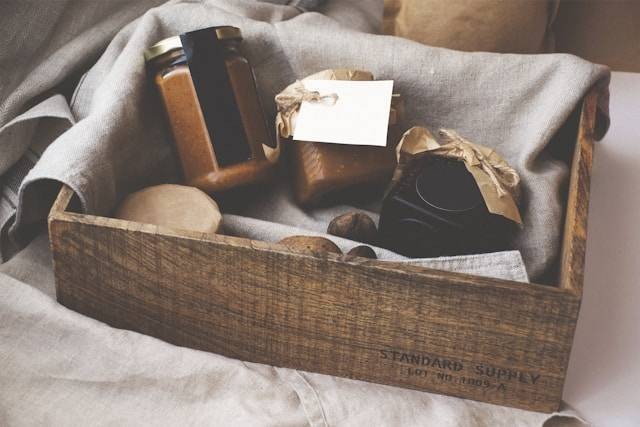  Ilustrasi hampers. Foto: Unsplash.