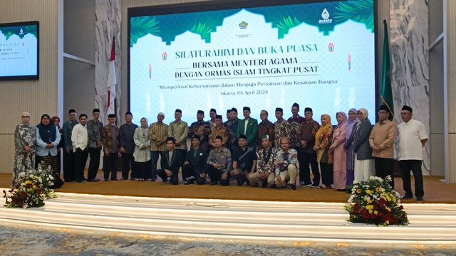 Suasana acara Silaturahim dan Buka Bersama Menteri Agama dan Ormas Islam di Kementerian Agama RI, Jakarta Pusat, Kamis (4/4/2024). Foto: Fadlan Nuril Fahmi/kumparan