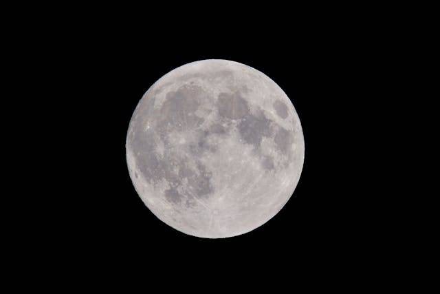 Nama bulan purnama. Sumber: Pexels / Peter De Vink