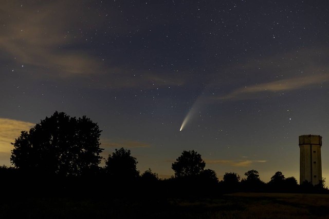 Ilustrasi periode kemunculan komet Halley adalah. Sumber: Pixabay/TheOtherKev