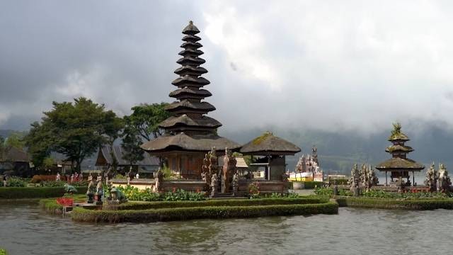 Dataran Tinggi di Bali dan Daya Tariknya. Foto hanya ilustrasi bukan tempat sebenarnya. Sumber foto: Unsplash.com/Fadhila Nurhakim