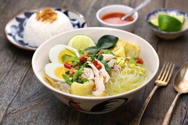 Ilustrasi Kalori Soto Ayam, Foto: Unsplash/bonchan.