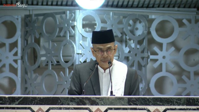 Rais PBNU, Prof. Dr. KH. Abd. A'la Basyir menyampaikan khutbah Idul Fitri 1445 H di Masjid Istiqlal, Jakarta, Rabu (10/4/2024). Foto: Youtube/@ Sekretariat Presiden