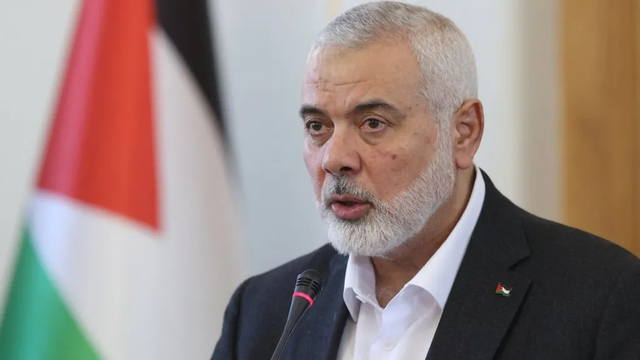 Pemimpin politik Hamas Ismail Haniyeh mengatakan bahwa tiga putranya tewas dalam serangan udara.