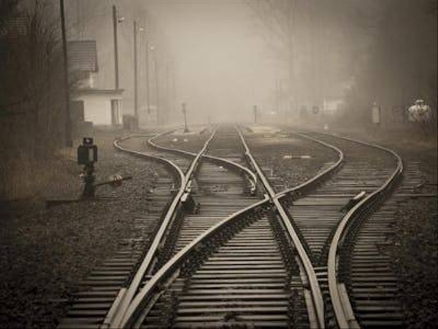 Ilustrasi sarana transportasi pada awalnya dikembangkan oleh pemerintah Hindia Belanda dengan tujuan. Foto: Pexels