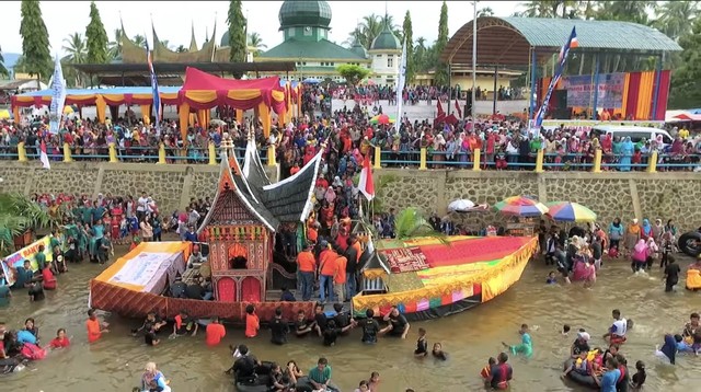 Upacara Balimau Kasai dalam Menyambut Bulan Ramadhan di Daerah Sungai Rokan, Rokan Hulu, Riau, Sabtu (9/3/2024). 