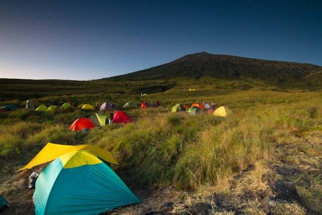 Wisata Gunung Telomoyo. Foto hanya ilustrasi, bukan tempat sebenarnya. Sumber: Unsplash/Koes nadi