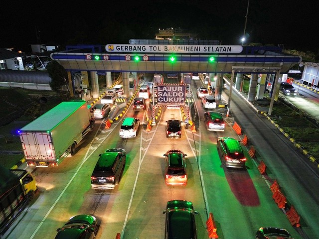 Gerbang Tol Bakauheni Selatan | Foto : Roza Hariqo / Lampung Geh