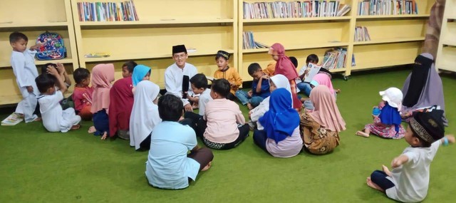 Ilustrasi kegiatan liqa' antara murabbi dengan mutarabbi dalam suatu halaqah. Foto: Dokumentasi penulis