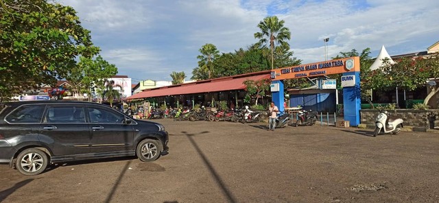 Pusat kuliner di Terminal Mempawah. Foto: M. Zain/Hi!Pontianak