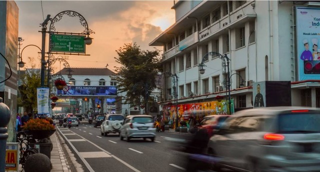 Tempat wisata Bandung yang mudah dijangkau kendaraan umum. Sumber: Unsplash/Aditya Enggar Perdana