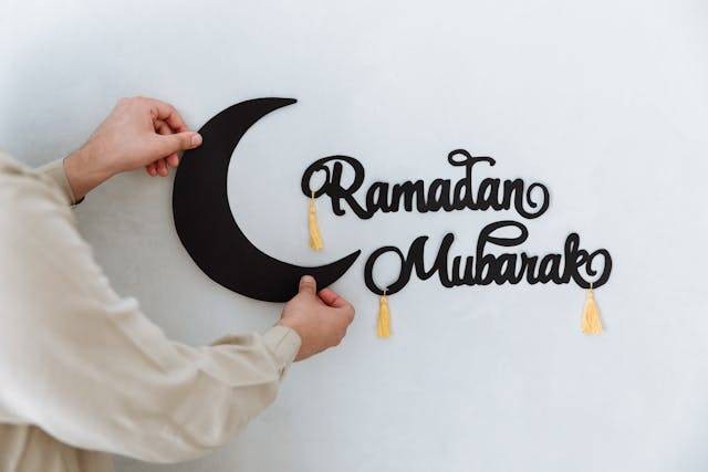 Ilustrasi tuliskan keadaan kesehatan fisik dan rohani anda sebelum dan sesudah melaksanakan puasa Ramadan. Foto: Pexels/Thirdman
