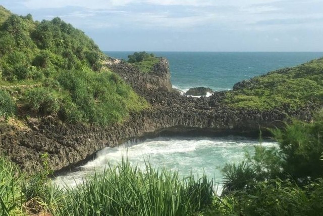 Pemandangan Pantai Kesirat. Foto: Jacinda Claramuti Purnomo