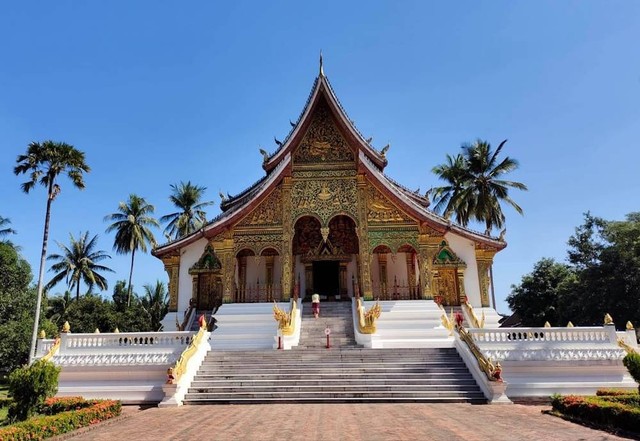 Ilustrasi Sebutkan Sektor yang Mendukung Perekonomian di Laos            Sumber Unsplash/Life on The Road