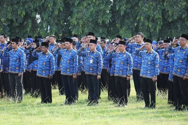 Suasana Upacara Bulanan di Lingkungan Pemerintah Provinsi Lampung, Rabu (17/4). | Foto : Humas Pemprov Lampung