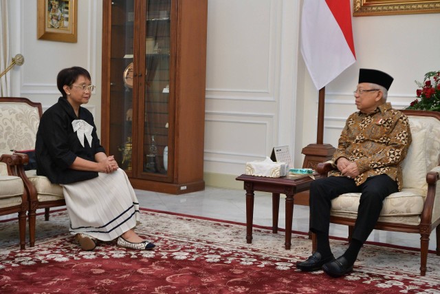 Menlu Retno Marsudi menemui Wapres Ma'ruf Amin di Istana Wakil Presiden Foto: BPMI Setwapres