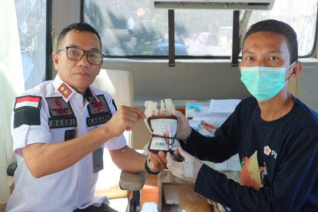 Kabapas Polewali, Muhammad Basri Usai Lakukan Donor Darah, Sumber ; Humas Bapas Polewali