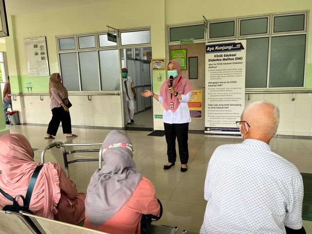 RSUD SSMA Pontianak memberikan edukasi kepada pasien. Foto: Dok. Istimewa