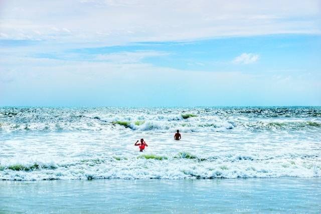 Pantai di Thailand. Sumber: Unsplash/Robert Eklund