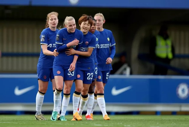 Chelsea naik ke puncak klasemen usai mengalahkan Aston Villa dengan skor 3-0 di pekan lanjutan Liga Inggris Wanita 2023/24 di Kingsmeadow, London, Inggris, pada Kamis (18/4). Foto: Dok. Chelsea