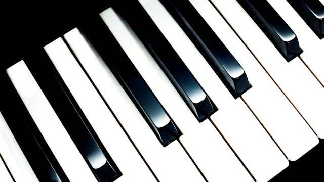 Lima contoh akor yang termasuk tangga nada natural. Sumber: Pexels / Pixabay