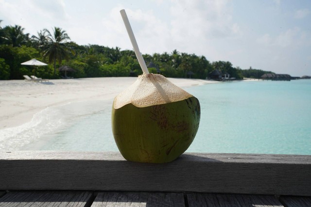 Ilustrasi Kalori Air Kelapa. Sumber: Unsplash/Datingscout