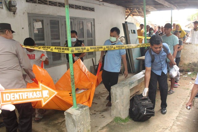 Lokasi penemuan mayat pria di Pringsewu Selatan, Pringsewu, Lampung. | Foto: Dok Polres Pringsewu