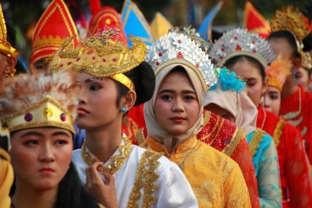 Ilustrasi Mengapa antar suku bangsa Indonesia tidak boleh saling bertikai? Sumber: www.unsplash.com