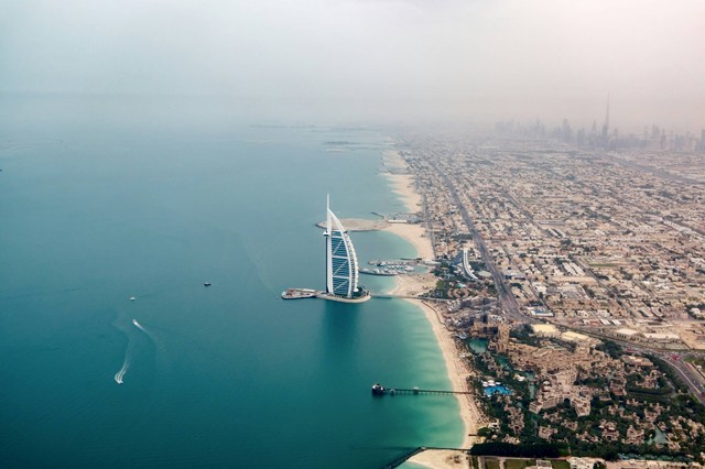  Ilustrasi Dubai Kota atau Negara. Sumber: Foto Unsplash/Christoph Schulz