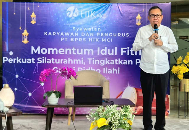 Prof Edy dalam acara syawalan Bank Perekonomian Rakyat Syariah (BPRS) Harta Insan Cendekia (HIK) Mitra Cahaya Indonesia (MCI) - Dokumentasi Pribadi