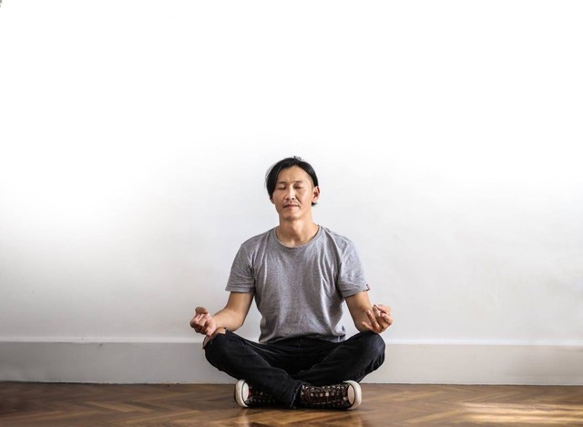 ilustrasi Meditasi Mindfulness. Sumber foto: Pexels