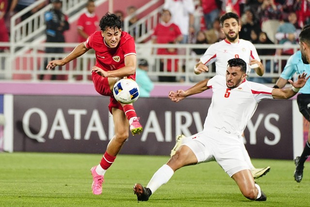 Rafael Struick saat laga Timnas U-23 Indonesia vs Yordania U-23 dalam matchday ketiga Grup A Piala Asia U-23 2024 di Abdullah bin Khalifa Stadium, Doha, Qatar, pada Minggu (21/4/2024) malam WIB. Foto: Dok PSSI
