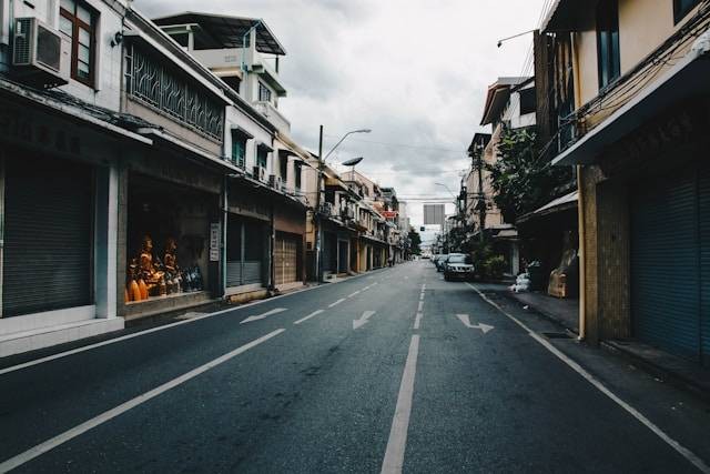 Kota Tua Padang. Foto hanyalah ilustrasi, bukan tempat yang sebenarnya. Sumber: Unsplash/Waranont (Joe)