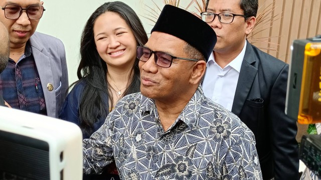 Ayah Teuku Ryan, Teuku Rustam Effendy di Pengadilan Agama Jakarta Selatan. Foto: Aprilandika Pratama/kumparan